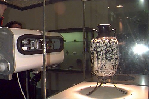 XR-100T0CZT with the Portland Vase